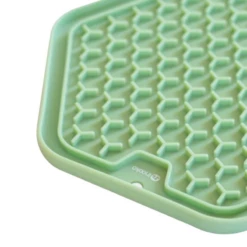 INOOKO - TAPPETINO YOOMY ESAGONO VERDE -Negozio Biopetstore economico INOOKO TAPPETINO YOOMY ESAGONO VERDE 1