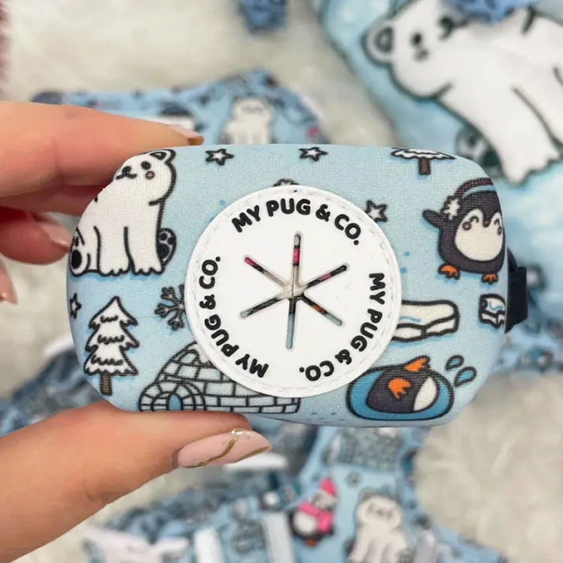 MY PUG & CO - BORSA PORTA SACCHETTI IGIENICI WINTER DAYS 4 MY PUG & CO - BORSA PORTA SACCHETTI IGIENICI WINTER DAYS - immagine 2